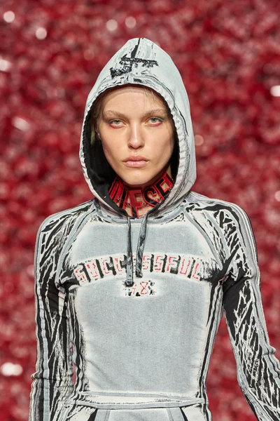 Look 104